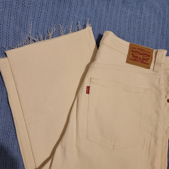 Levis Ribbed Cage Straight Jeans NWOT - Picture 5 of 7